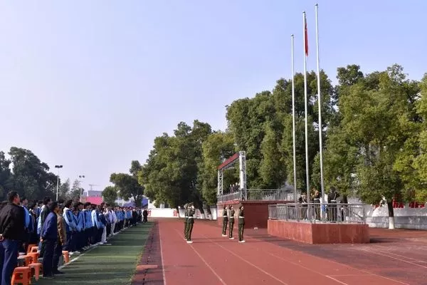 坚守初心聚合力 以体砺志逐梦行—— 临湘市职业中专2026年春季开学 ...