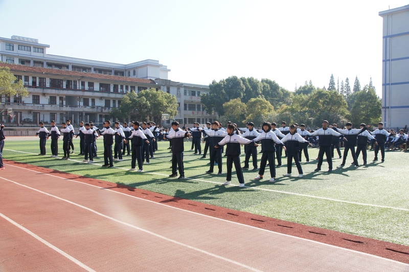 18下广播体操比赛23.JPG